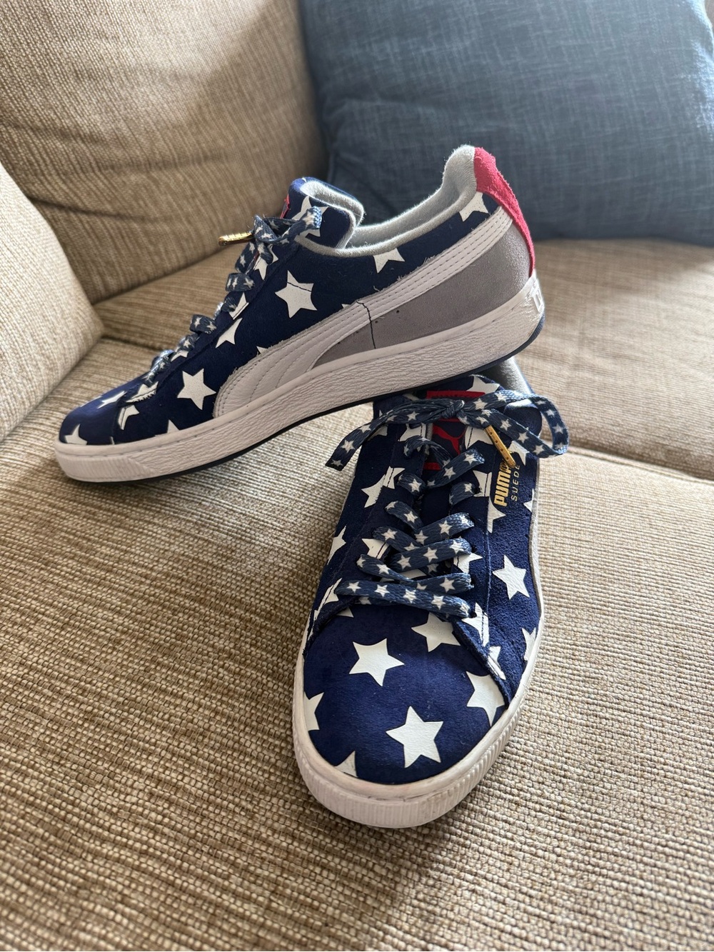 Puma Men's Navy Blue White Star Athletic Shoes with Red Heel Accent